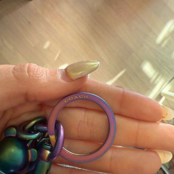 RARE coach hologram oilslick teddy bear key chain - Picture 8 of 10